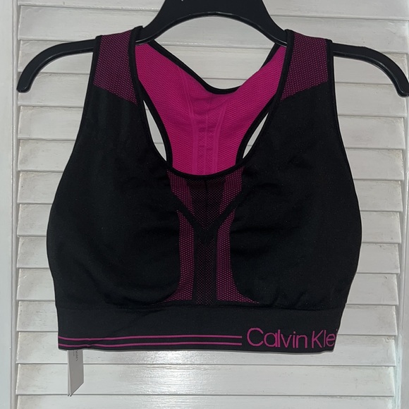 NWT- Calvin Klein Reversal Performance Sport Bra - Picture 3 of 5